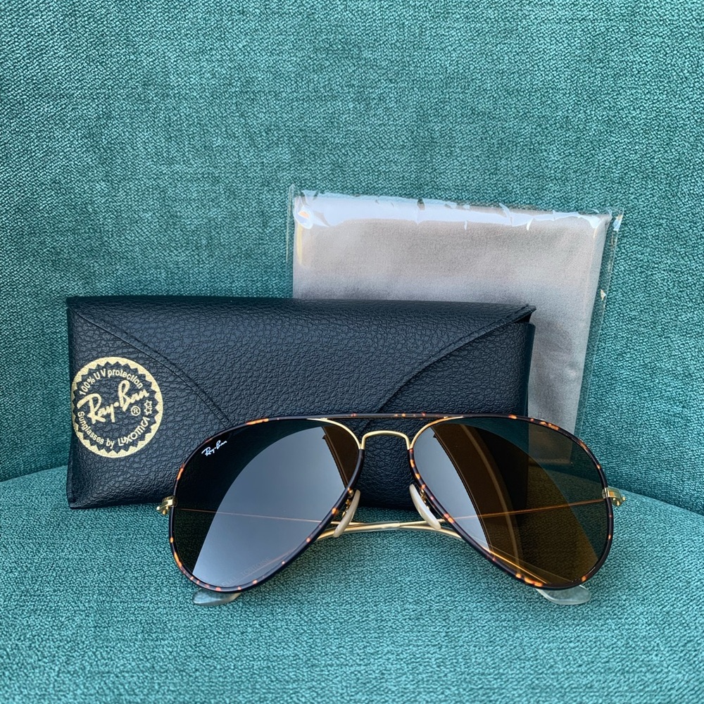 Ray-Ban Aviator Sunglasses - Gold Frame with Brown Lenses